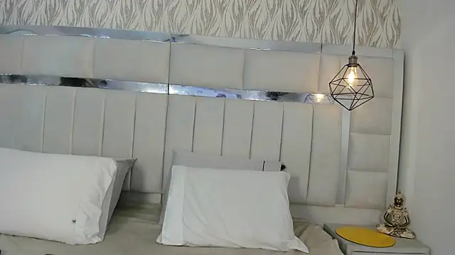 1m dalhia online show from November 7, 2025, 8:02 pm