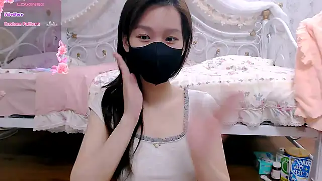 Gyuu-Nyuu online show from February 21, 2025, 1:44 am