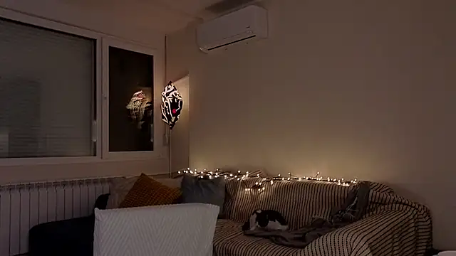 amber quell here online show from December 19, 2025, 5:26 pm