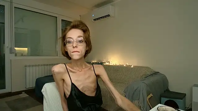 Snapshot of amber_quell_here chatting on July 13, 2026, 5:12 pm amber quell here online show from July 13, 2026, 5:12 pm