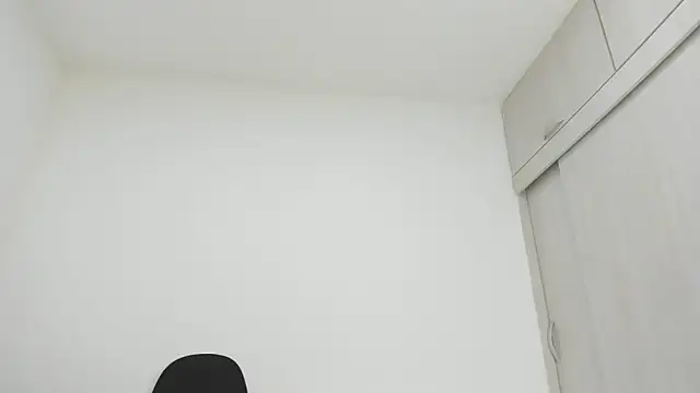 Amelia Debora Antonella online show from March 19, 2026, 1:33 pm