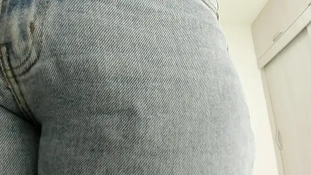 Amelia Debora Antonella online show from February 15, 2026, 1:43 pm