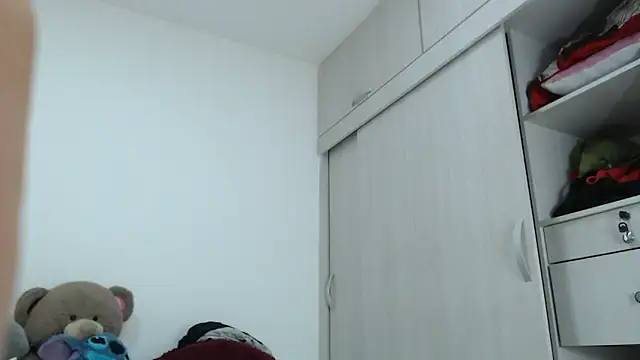 Amelia Debora Antonella online show from November 4, 2025, 12:53 pm