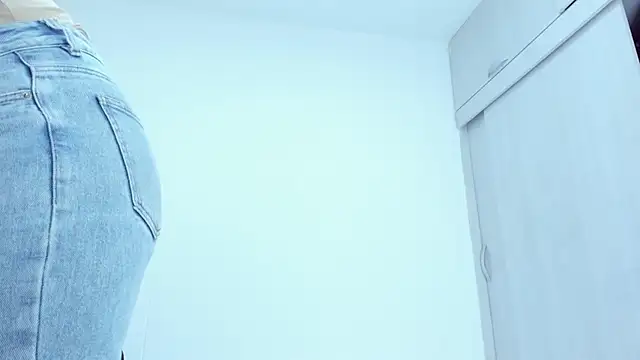 Amelia Debora Antonella online show from February 12, 2026, 1:44 pm