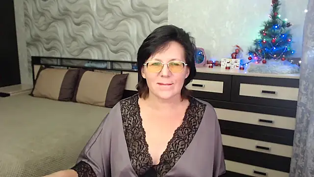 Snapshot of VitaCharm chatting on January 15, 2025, 7:23 pm VitaCharm online show from January 15, 2025, 7:23 pm