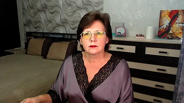 Snapshot of VitaCharm chatting on November 22, 2025, 9:24 pm VitaCharm online show from November 22, 2025, 9:24 pm