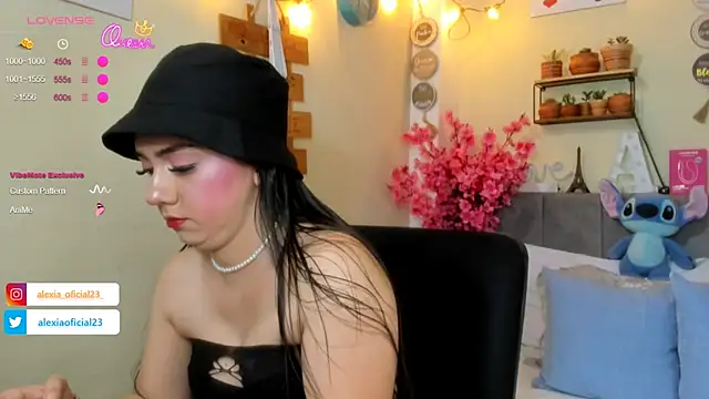 Snapshot of Alexia_Sweet_x chatting on July 19, 2026, 2:14 pm Alexia Sweet x online show from July 19, 2026, 2:14 pm