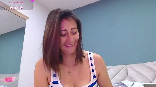 Snapshot of SharisWillian chatting on March 22, 2025, 8:51 am SharisWillian online show from March 22, 2025, 8:51 am