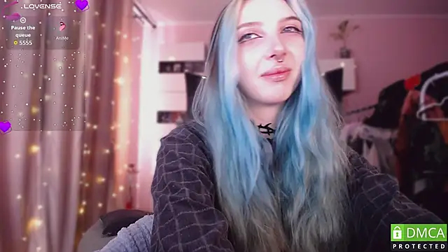 JustMeowGirl online show from March 6, 2026, 5:46 am