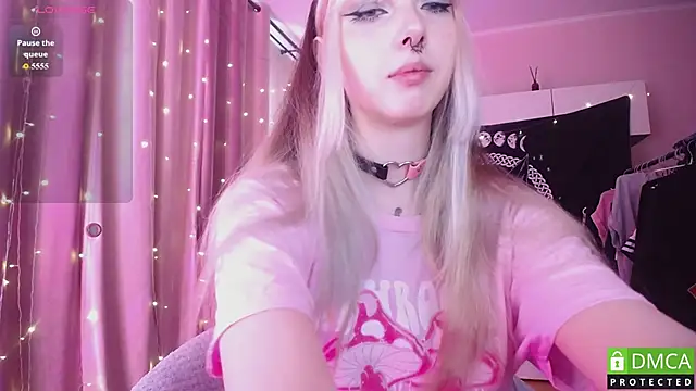 JustMeowGirl online show from June 30, 2026, 5:07 am