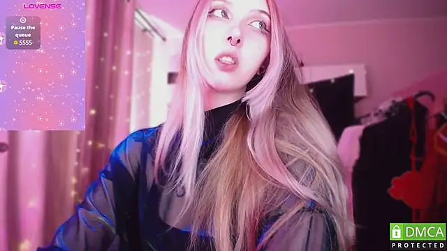 JustMeowGirl online show from June 6, 2026, 5:56 am