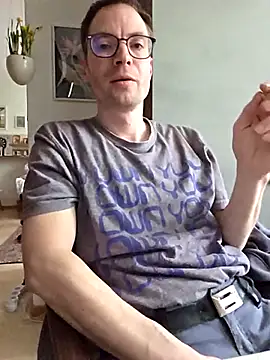 Schnubby1 online show from February 24, 2025, 3:42 pm