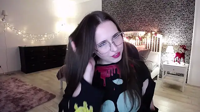 Snapshot of Barbie_Bye chatting on December 13, 2024, 7:10 pm Barbie Bye online show from December 13, 2024, 7:10 pm