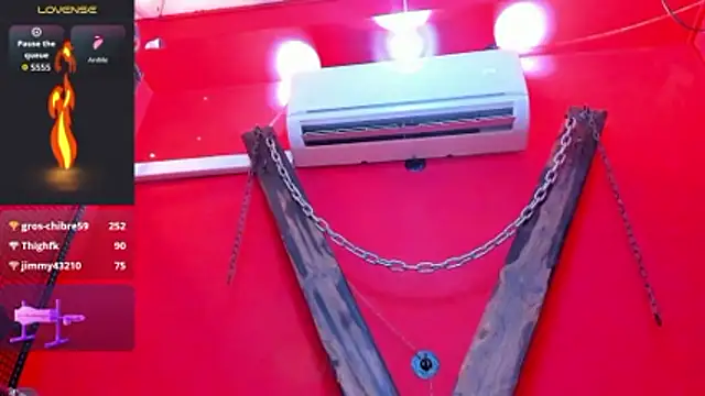 Foxy Assh  online show from April 1, 2026, 1:41 pm