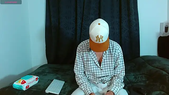 Bastiaan 28 online show from December 4, 2025, 12:31 am