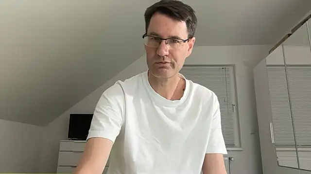 zxzx cam1 online show from February 13, 2026, 4:40 pm