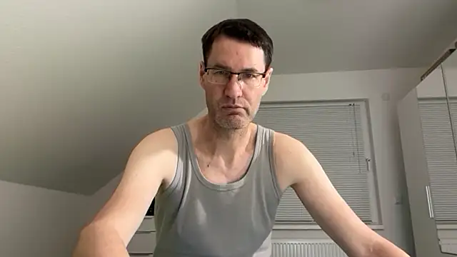 zxzx cam1 online show from February 8, 2026, 5:54 pm