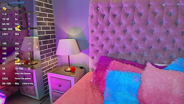 AdelaineBest online show from November 29, 2025, 4:23 am