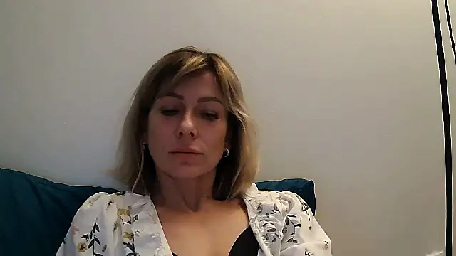 Snapshot of anechka1 chatting on December 22, 2025, 9:15 pm anechka1 online show from December 22, 2025, 9:15 pm