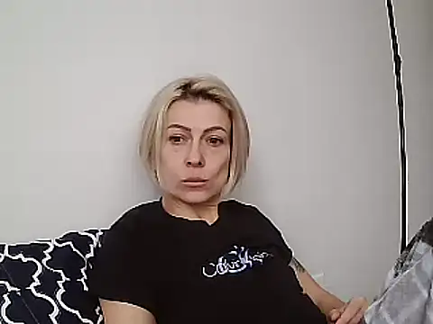 Snapshot of anechka1 chatting on February 7, 2025, 2:04 pm anechka1 online show from February 7, 2025, 2:04 pm