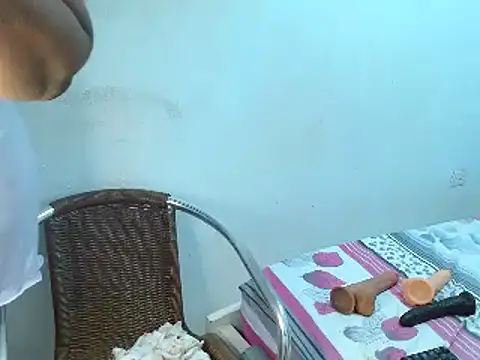 Snapshot of Sharonevans1 chatting on December 13, 2024, 9:24 am Sharonevans1 online show from December 13, 2024, 9:24 am