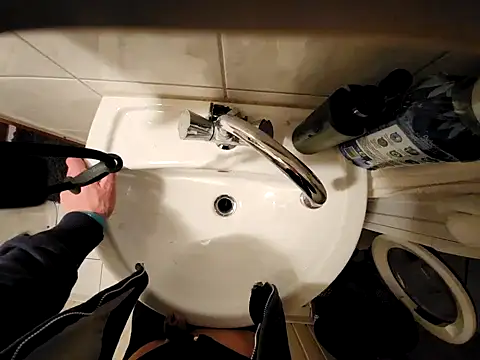 0815lukas2024 online show from March 8, 2025, 11:48 am