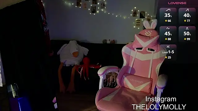 Snapshot of LolyMolli chatting on February 13, 2025, 5:11 pm LolyMolli online show from February 13, 2025, 5:11 pm