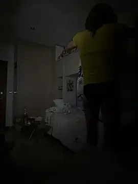 Kamaleonix online show from November 21, 2025, 11:59 pm