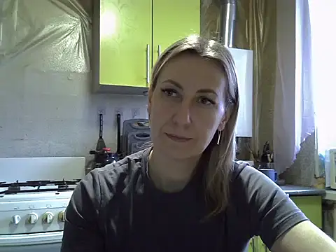 Snapshot of AshleyXHoney chatting on December 16, 2025, 7:01 am AshleyXHoney online show from December 16, 2025, 7:01 am