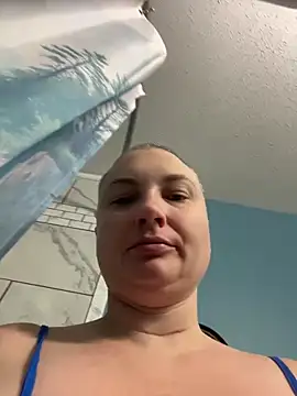 MilfyMrsRobinson online show from June 9, 2026, 12:50 pm
