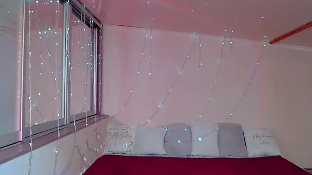 Snapshot of LizaSenri chatting on February 21, 2026, 7:43 am LizaSenri online show from February 21, 2026, 7:43 am