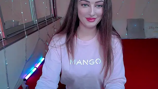 Snapshot of LizaSenri chatting on February 3, 2026, 8:08 am LizaSenri online show from February 3, 2026, 8:08 am