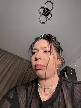 KimArts online show from February 11, 2026, 8:09 pm