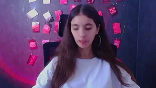 Snapshot of Aishell_ chatting on November 21, 2025, 12:26 pm Aishell online show from November 21, 2025, 12:26 pm