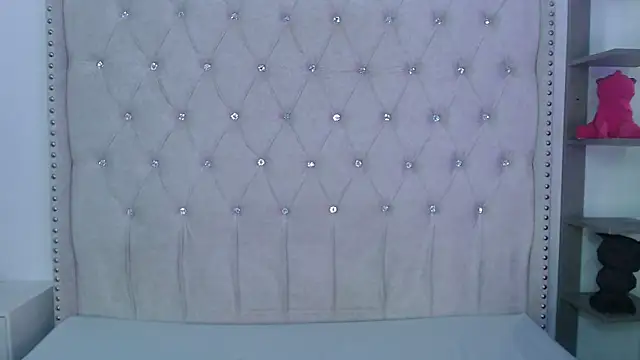 Abril Squirt online show from January 13, 2026, 9:08 pm