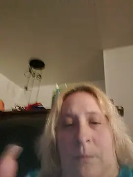 Icedcoffee2024 online show from November 2, 2025, 1:21 am