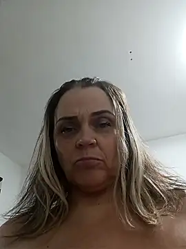 hugebobbs online show from December 23, 2025, 7:51 am