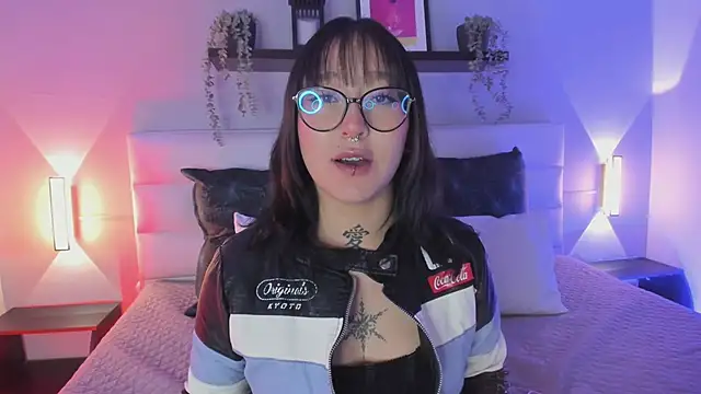 sofi bakerr online show from April 16, 2026, 11:33 am