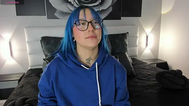 sofi bakerr online show from November 12, 2025, 11:36 am