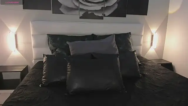 sofi bakerr online show from September 23, 2025, 11:39 am