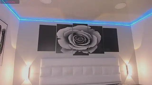 sofi bakerr online show from September 9, 2025, 11:30 am