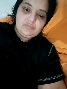 sarahhh1987 online show from March 11, 2026, 6:35 pm