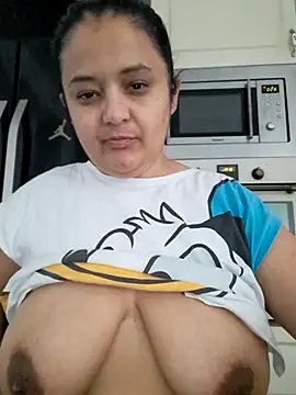 sarahhh1987 online show from November 25, 2025, 7:19 am