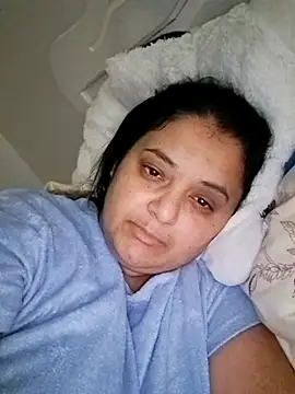 sarahhh1987 online show from November 17, 2025, 6:01 pm