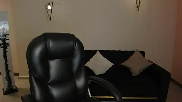 AliceHarper  online show from April 1, 2026, 10:18 pm