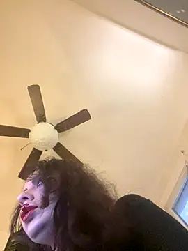 holyeroticss online show from September 27, 2025, 10:49 pm