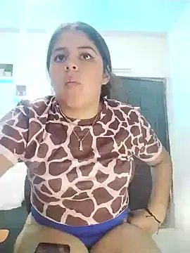 lunanataly online show from February 27, 2025, 7:58 pm