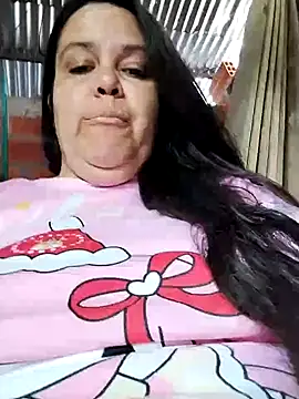 lunanataly online show from November 19, 2025, 2:39 pm