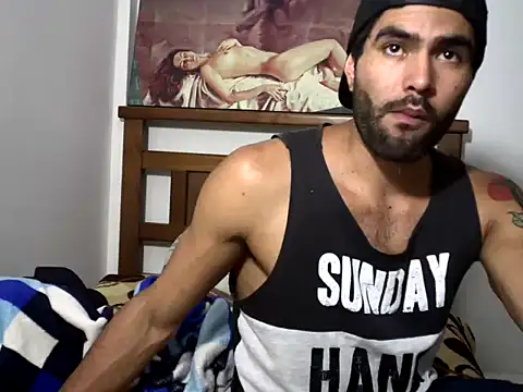 hideonbush051 online show from November 15, 2025, 2:26 am