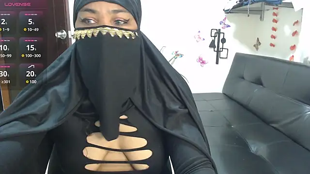 Snapshot of Aaliyah_brown chatting on March 9, 2025, 7:56 am Aaliyah brown online show from March 9, 2025, 7:56 am